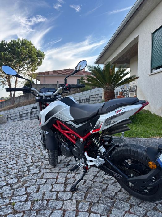 Mota benelli TnT 125