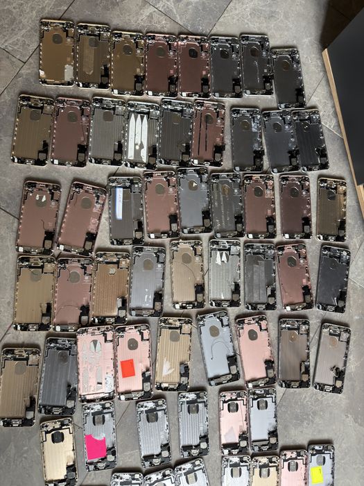 Lot iphone 120 шт деталей , дисплеїв