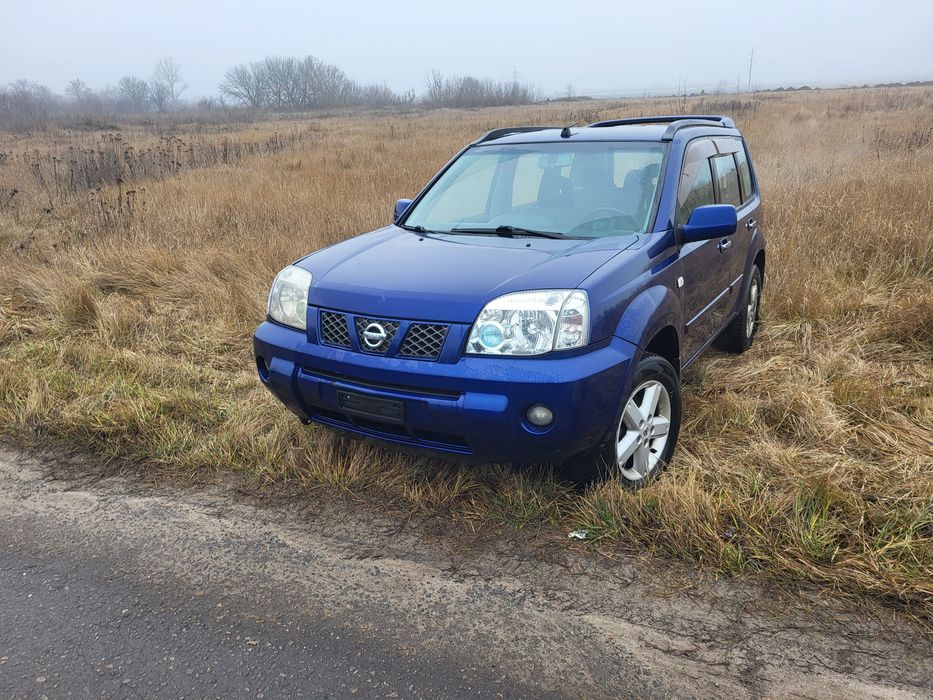 Хороший автомобіль, ходова, мотор, коробка, все працює ідеально, повний привід із блокуванням диференціалу, хороша Ризина на фото видно, фаркоп, салон не порван, одним словом достойний паркетник, торг тільки біля авто, авто знаходиться в Харкові, пригнане з Швейцарії, оригінал пробігу з підтвердження