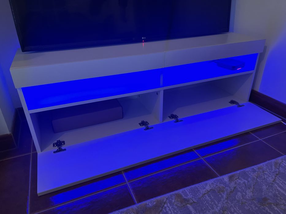 Movel de TV com luz
