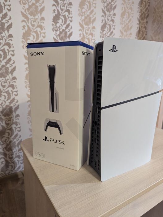 Playstation 5 slim Blu ray + Cyberpunk 2077