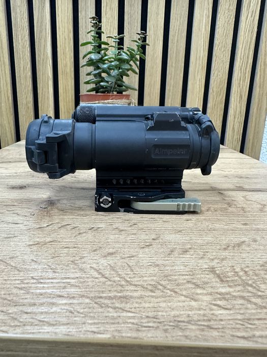 Приціл коліматора Aimpoint CompM4 з швидкозємом