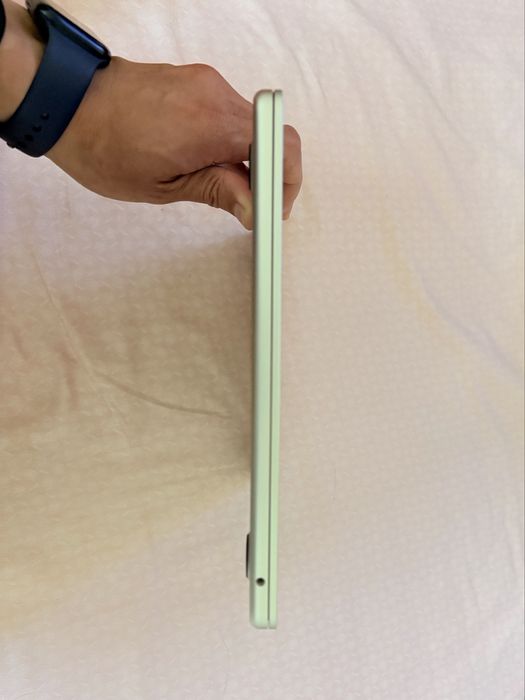 MacBook Air 13.6” з чіпом Apple M2