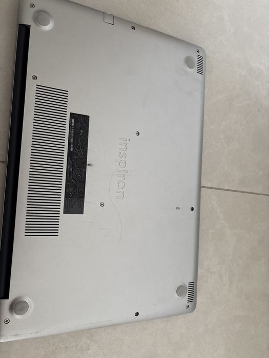 Latop Dell inspiron uszkodzony