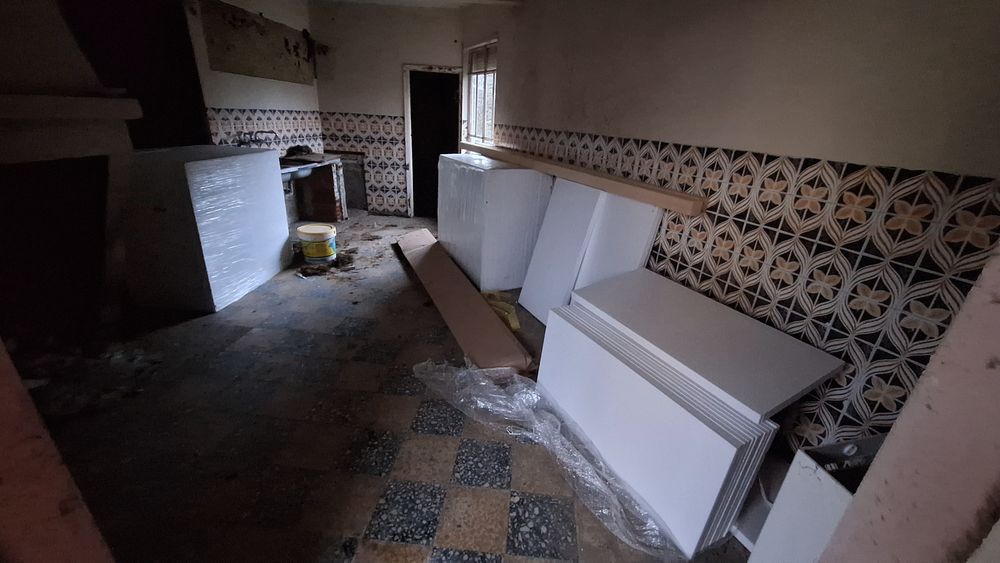 Moradia V4 em fase de requalificação