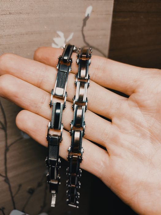 Чоловічі металеві браслети преміум класу, міцні, стильні.