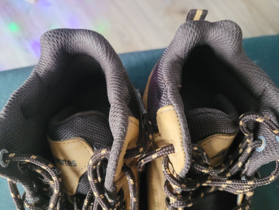 Sprzedam buty chłopięce