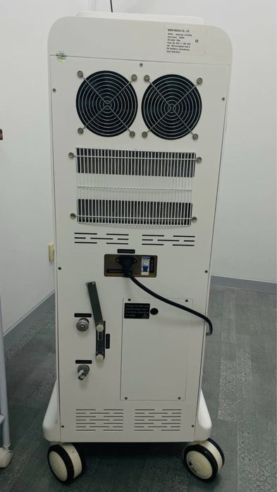 Діодний апарат для лазерної епіляції OCTAVIAN-600 755/808/1064 нм