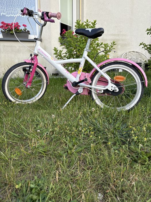 Używany rowerek B Twin koła 16 cali