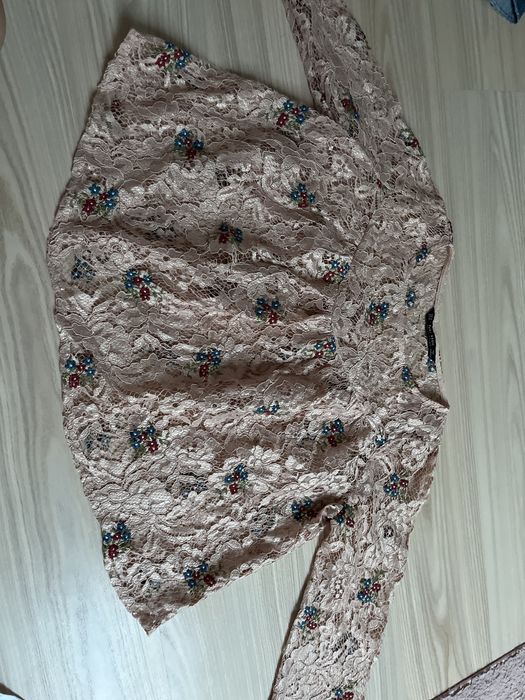 Bluzka Zara S koronkowa, szersza
