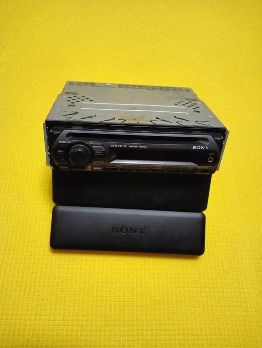 Автомагнитола Sony  CDX-GT260.