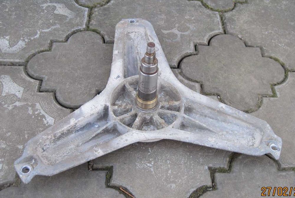 Хрестовина Whirlpool 481241818181 пральної машини.