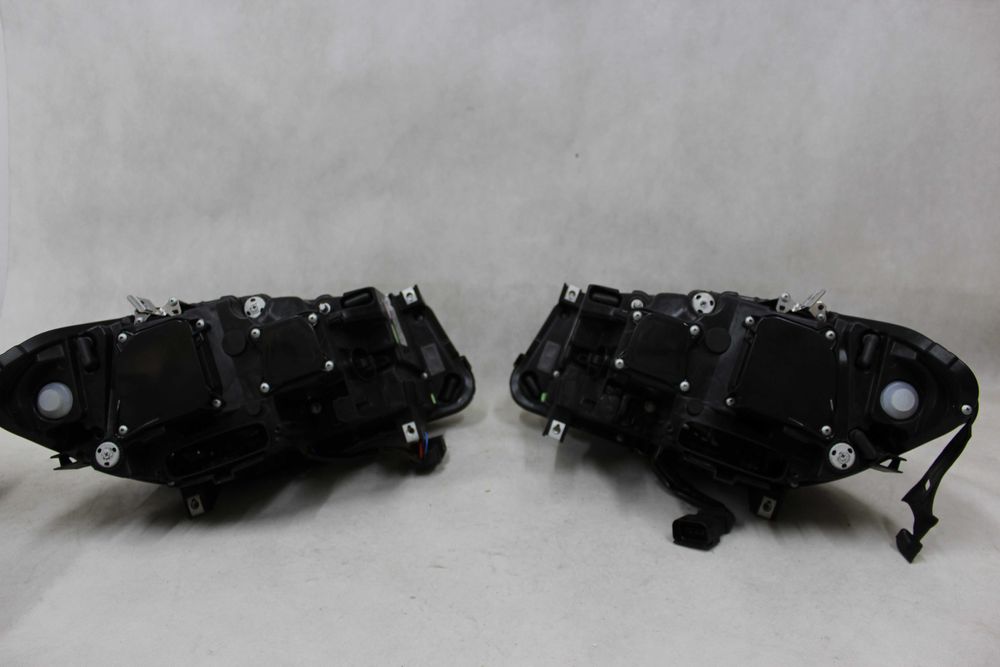 Lampy reflektory przednie przód BMW F10 10-13 U-BAR LED DYMAMICZNE !