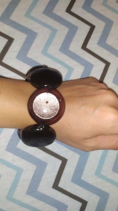 Bransoleta z czarnych kamieni