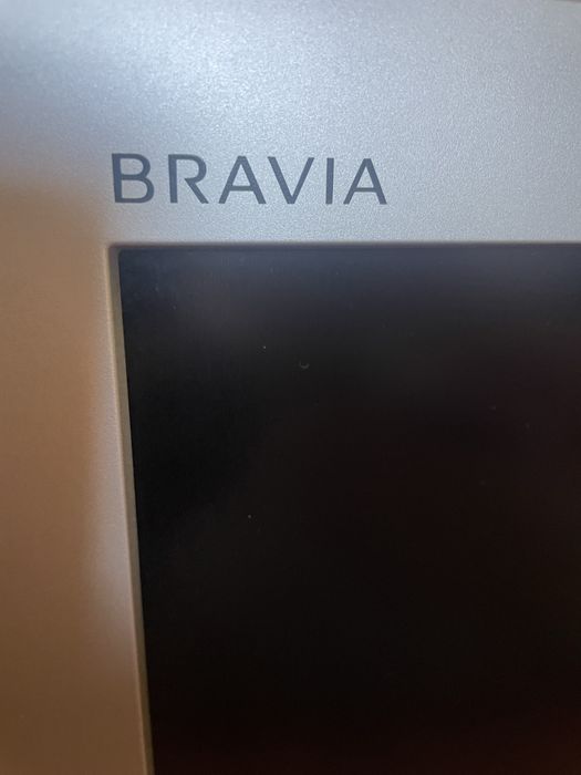 Televisao 32 cm usada mas pronta a usar