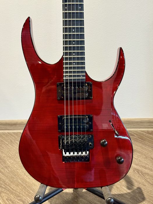 Продам електрогітару Solar