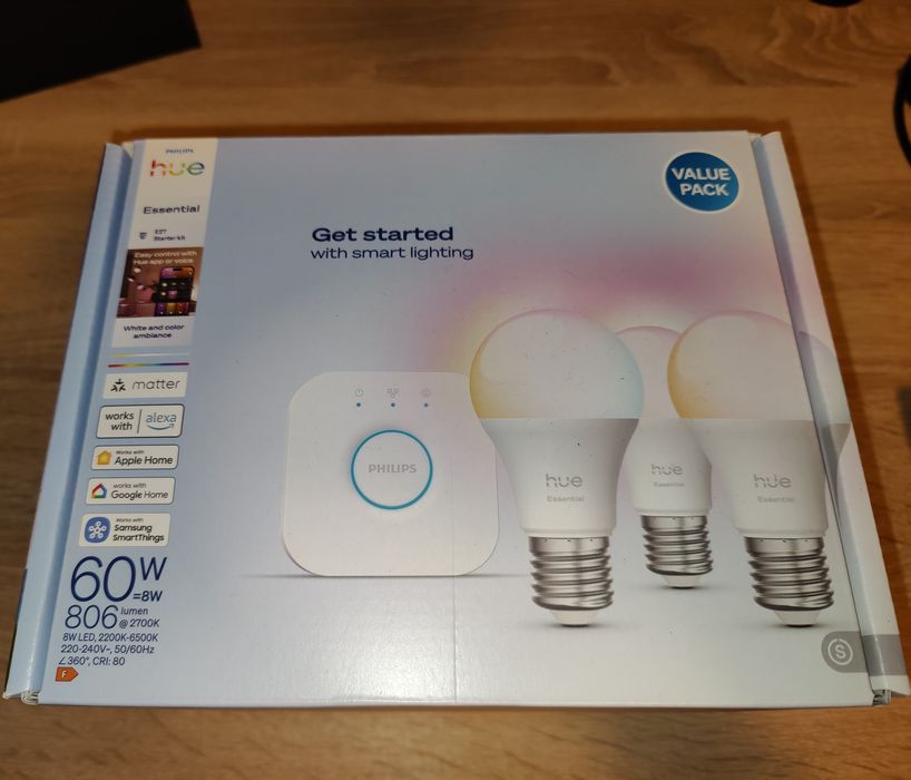 Philips Hue Essential Starter Pack 3×White and Color - Żarówki 806lm