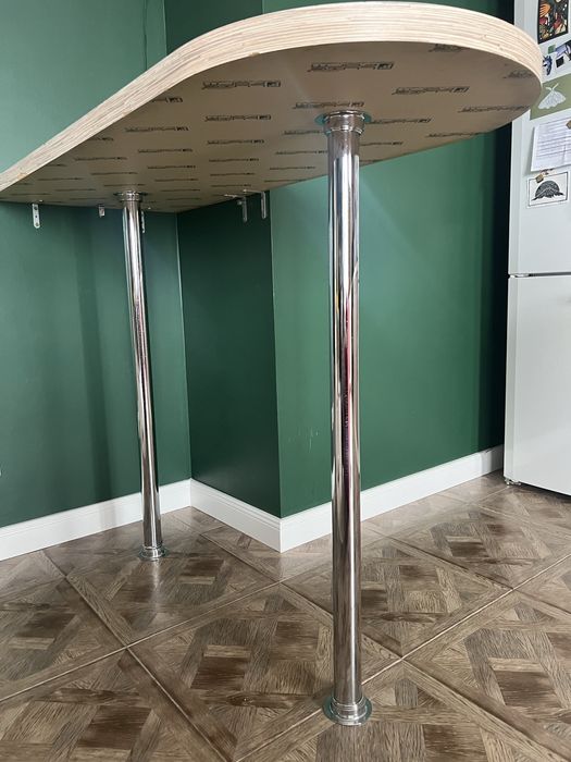 барний стіл/стільниця/столешня з опорами/ніжками