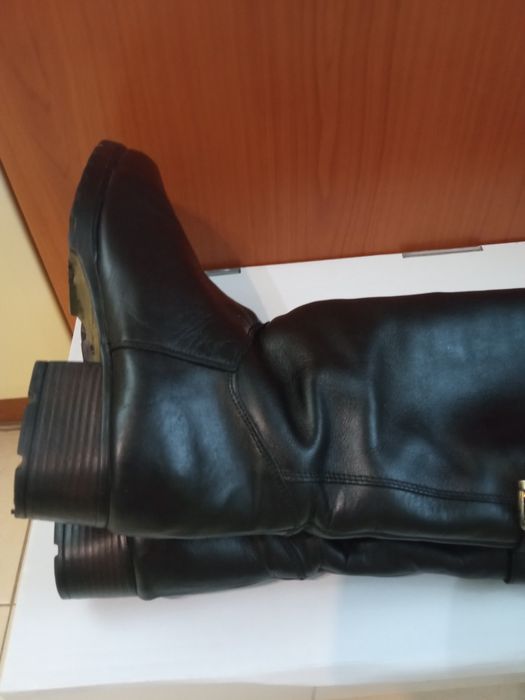 Женские зимние кожаные сапоги. Италия