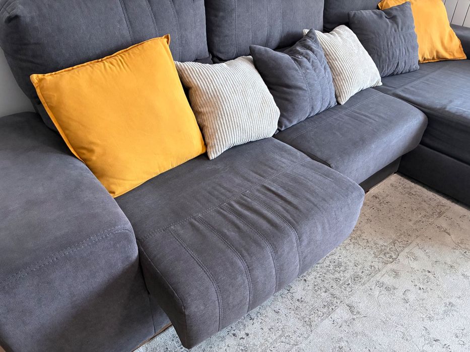 Sofá com Chaise Longue