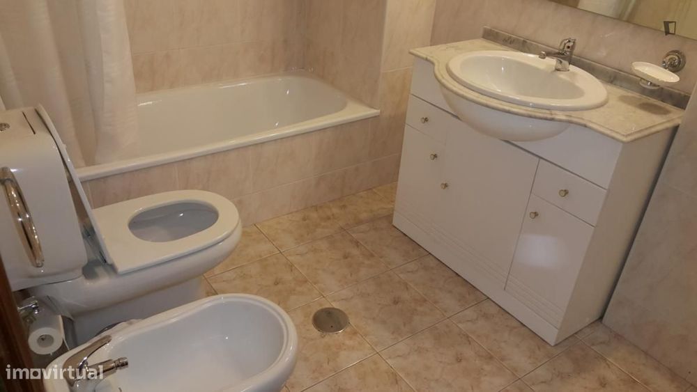 Apartamento com 2 quartos - localizado em Madalena Porto