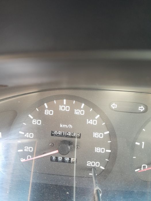 Vendo este Nissan Almera 2.0D com 367mil