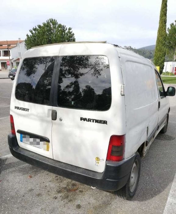 Para Peças Peugeot Partner sem mecânica ainda com muito material para venda