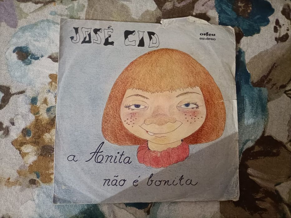 Dois discos vinil do José Cid