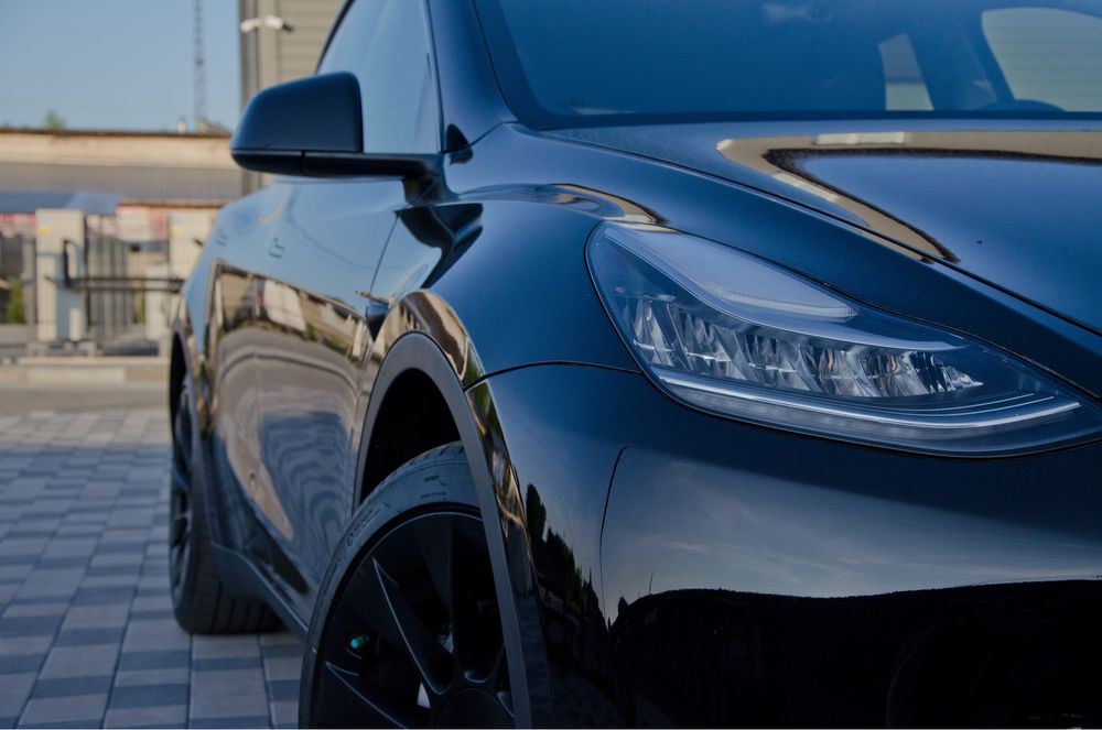 Продам Tesla Model Y
