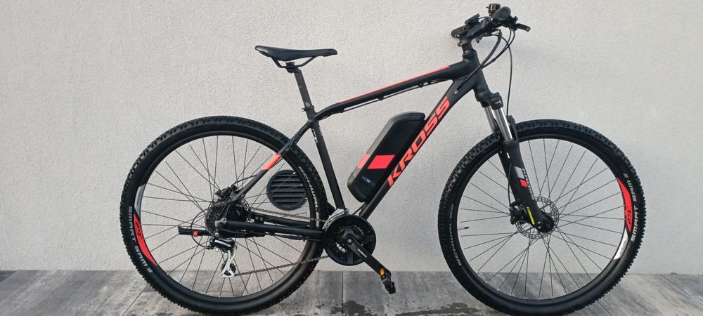 Rower elektryczny Kross hexagon boost 1.0 rama M 19" ,jak nowy,