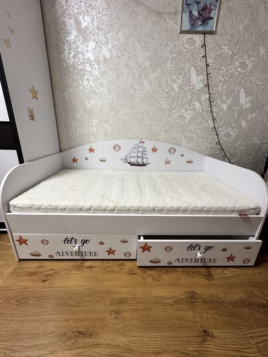 Продам дитяче ліжко з пінаматрацом