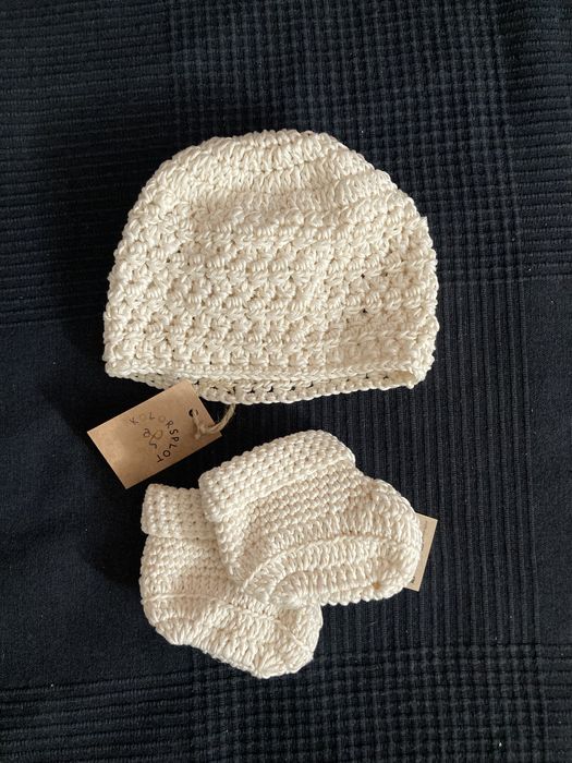 Nowy komplet czapeczka + buciki
