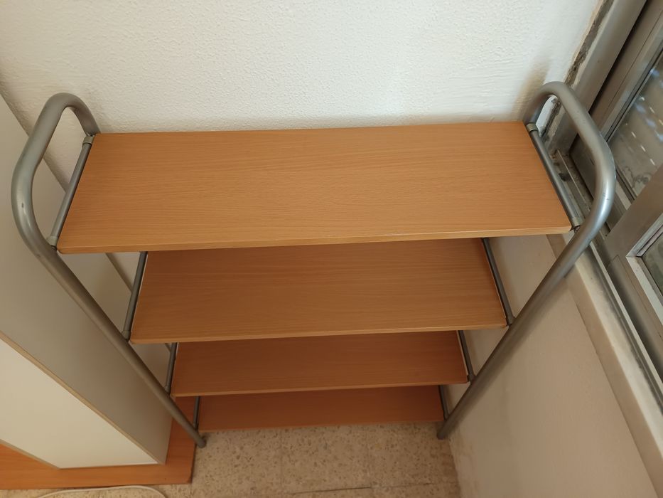 Estante de 4 prateleiras