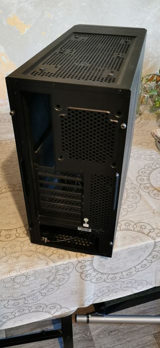 Obudowa corsair z wentylatorami