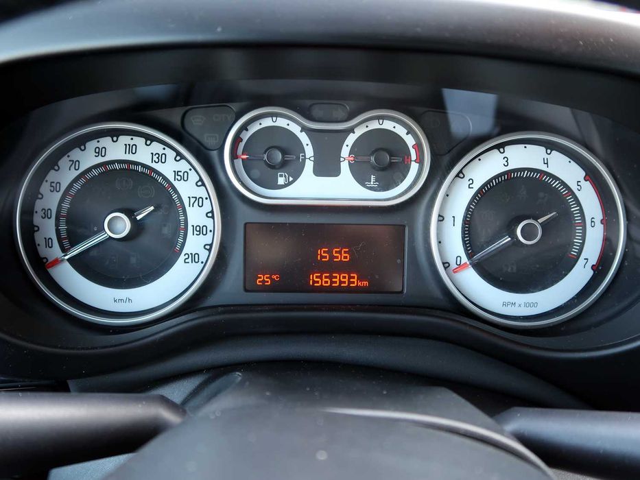 Fiat 500 L 1.3 Mjet Pop Star Nacional. o maior espaço a diesel para o preço