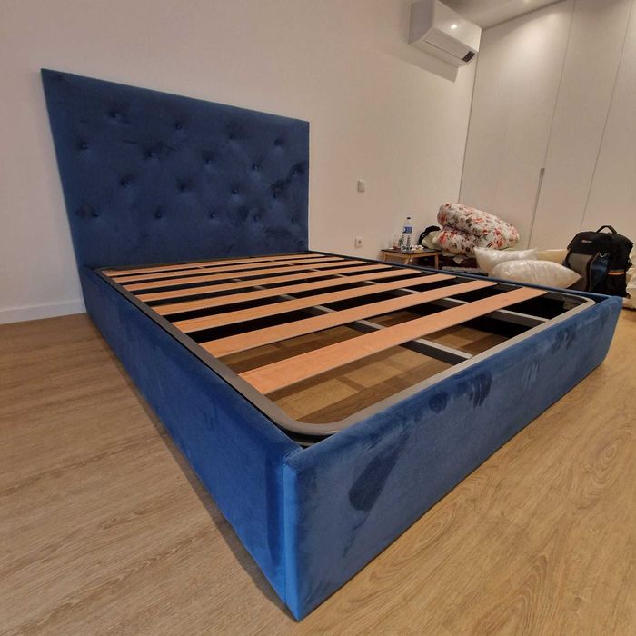 Camas De Casal Estofadas Top de Gama 190x140m Estrado Incluído 199€ !!