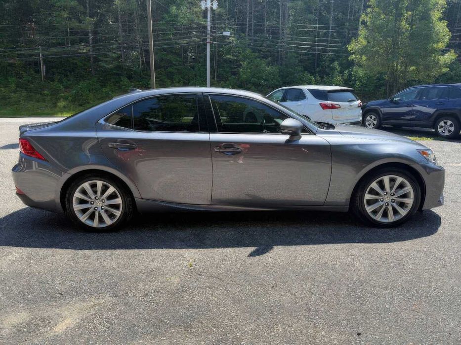 Lexus IS 300      2016