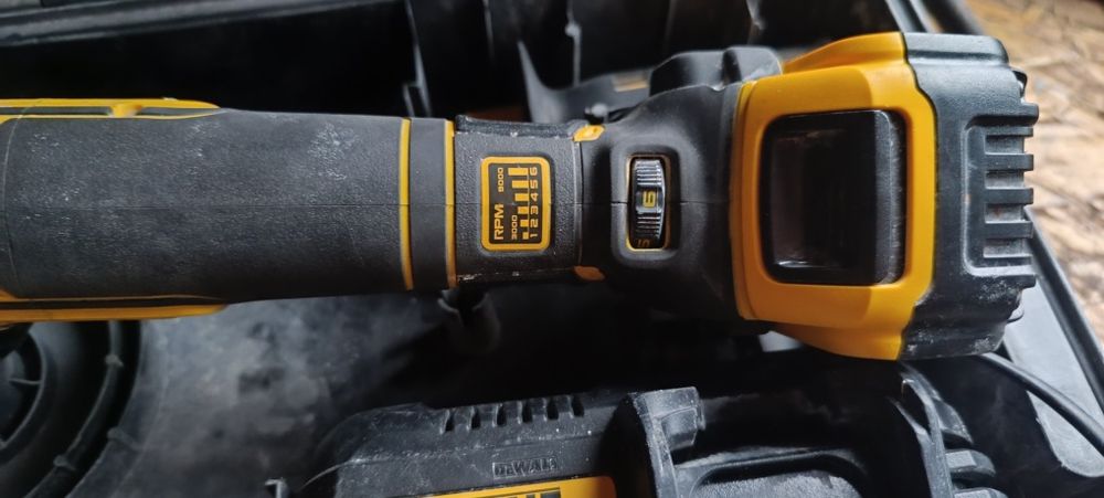 Szlifierka DeWalt dcg409vst2