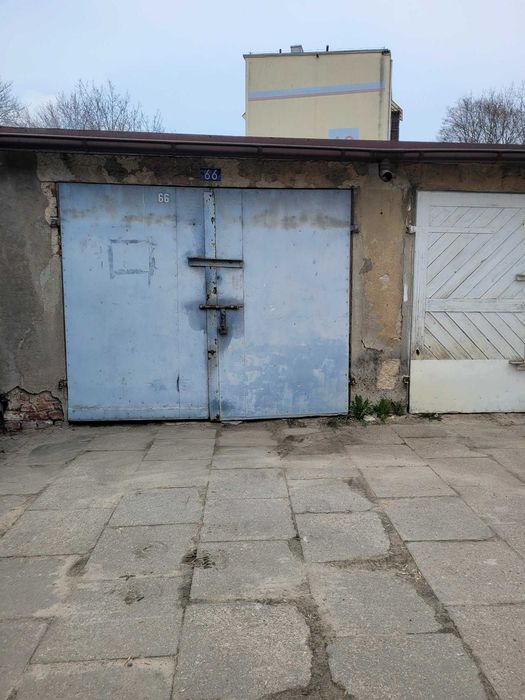 REZERWACJA ! Sprzedam garaż, Karolew