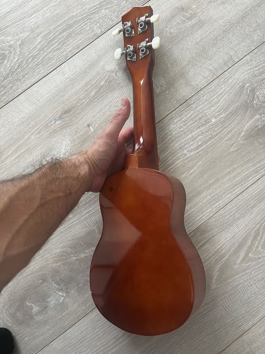 Gitara Ukulele Weinberer