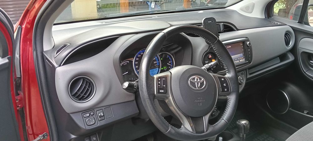 Nauka jazdy z manualną i automatyczna skrzynia . Jazdy dodatkowe .