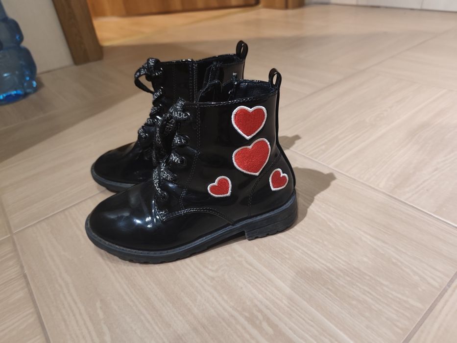 Lakierowane botki rozmiar 30
