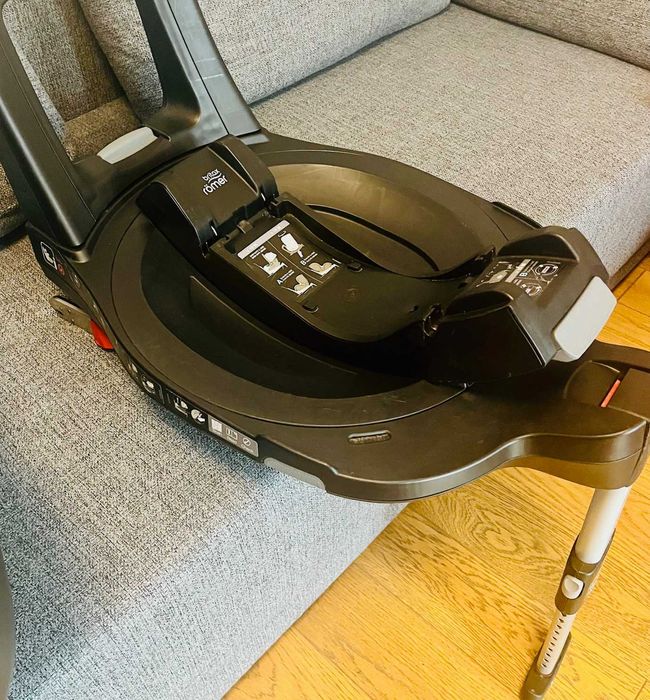 Fotelik Britax Romer Dualfix M i-size z bazą - stan jak nowy