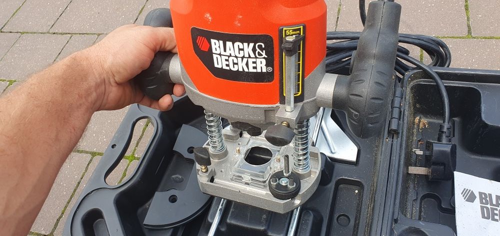 Frezarka Black & Decker