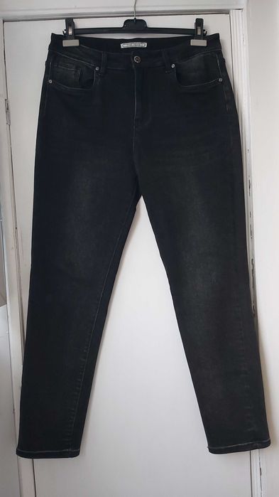 Турция! р.50 джинсы черные стрейч