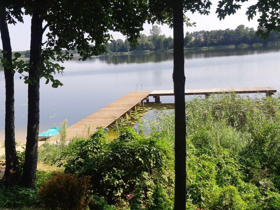 Domek nad jeziorem Chalińskim w Rybinach.