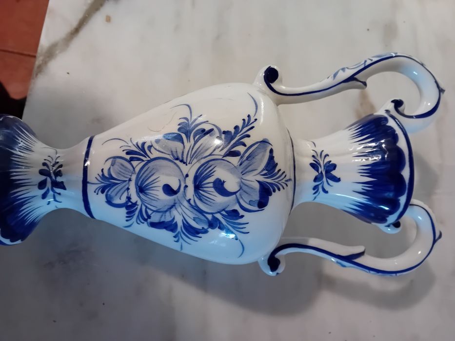 Jarra Antiga em Porcelana