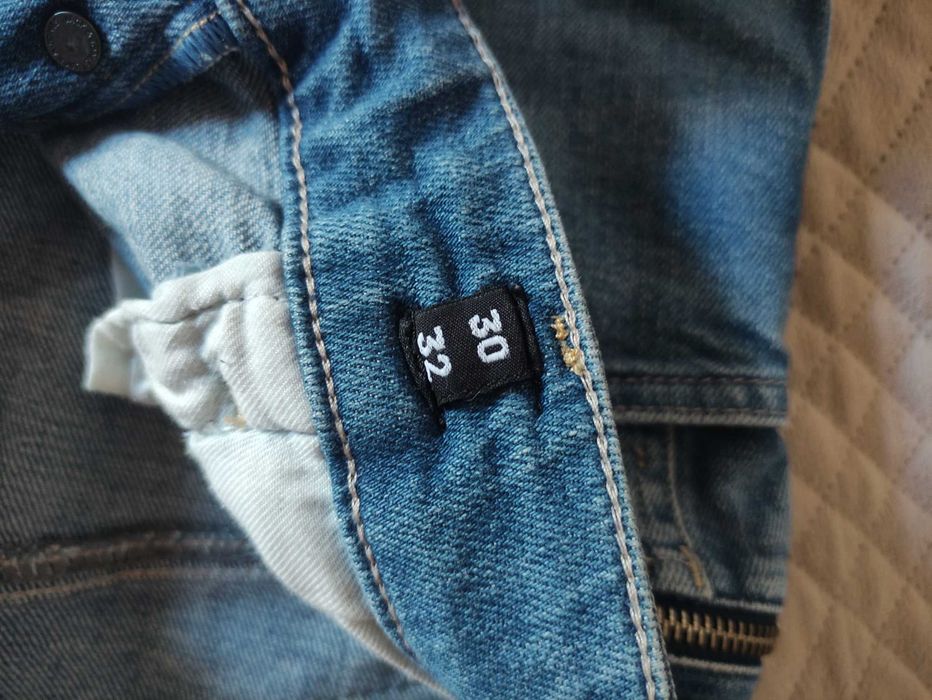 młodzieżowe niebieskie spodnie jeansowe Jack & Jones