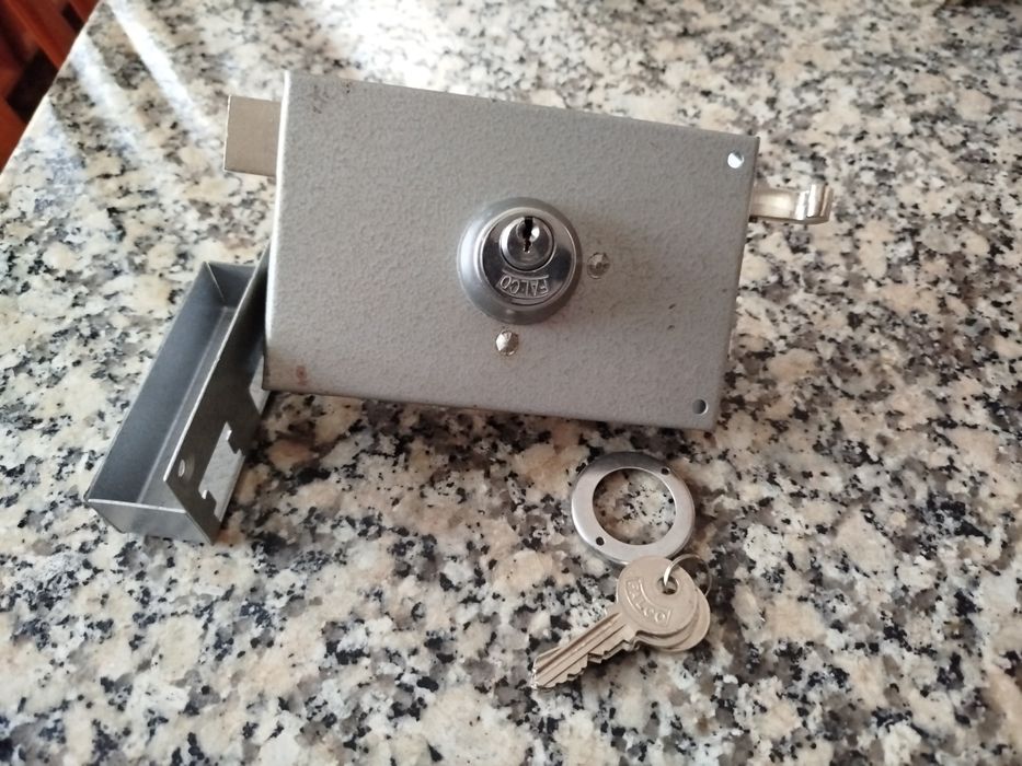 Fechadura de exterior