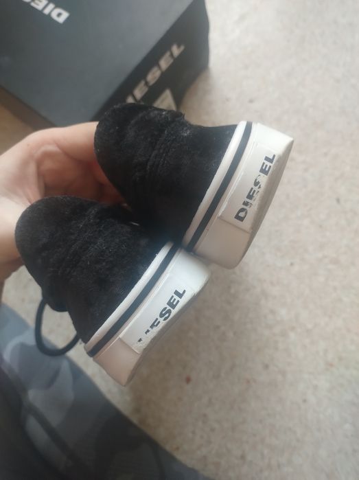 Trampki sneakersy krótkie tenisówki biała podeszwa diesel s-flip low w